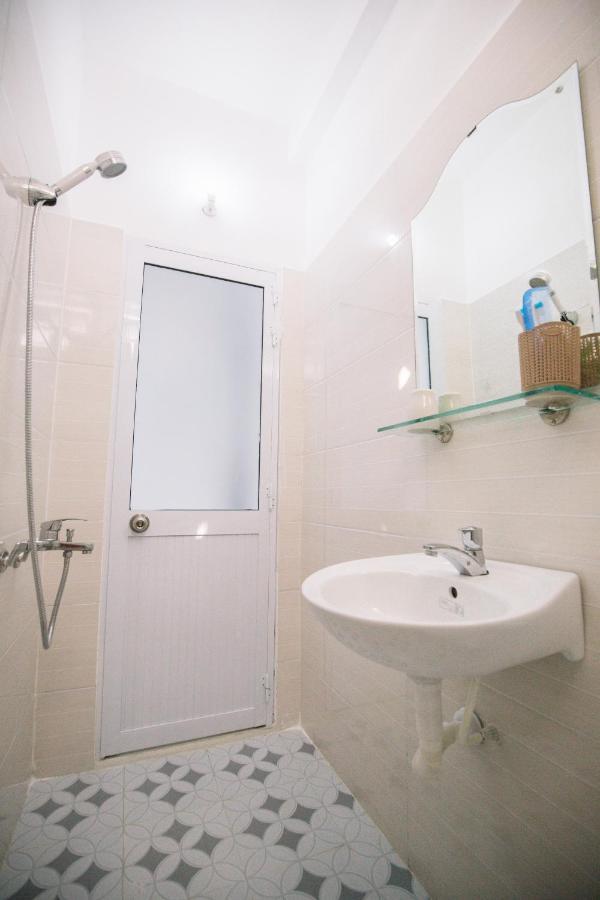 Lum Dong Tien Hotel Hue Bagian luar foto