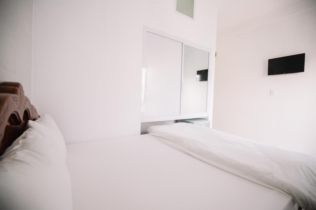 Lum Dong Tien Hotel Hue Bagian luar foto