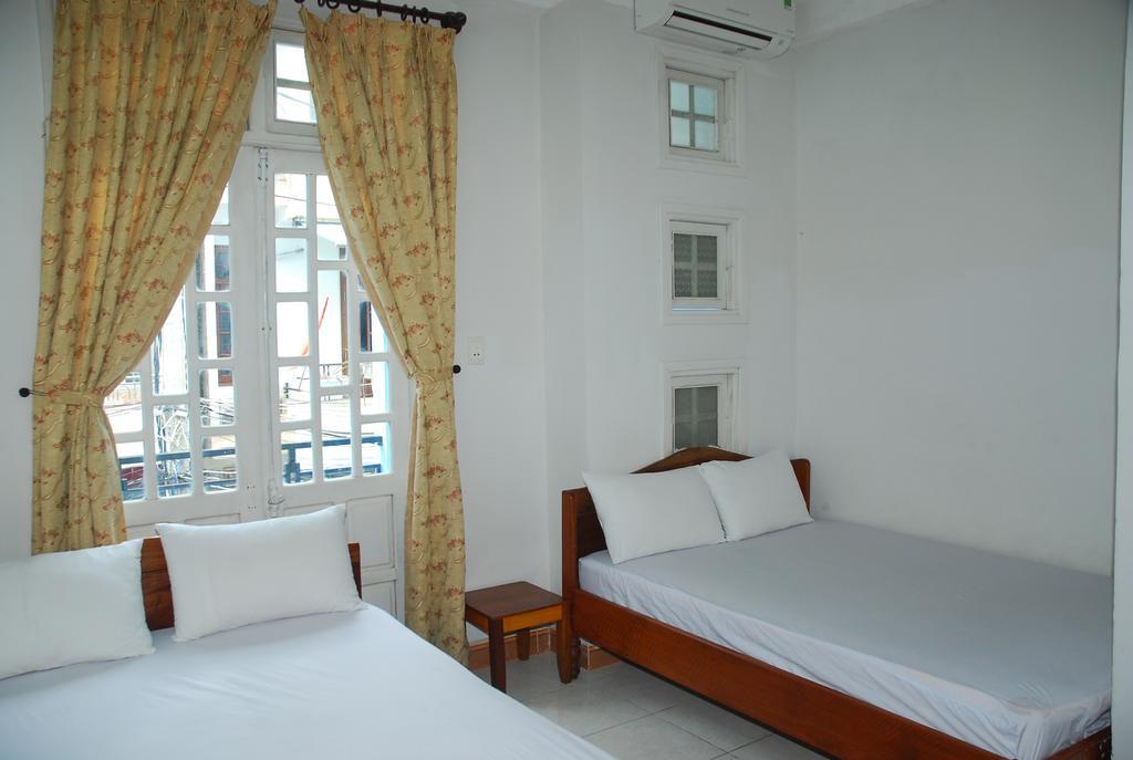Lum Dong Tien Hotel Hue Bagian luar foto