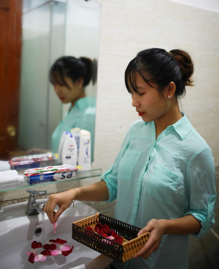 Lum Dong Tien Hotel Hue Bagian luar foto